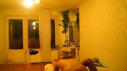 Скрытая камера: Проститутка выполняет свою работу