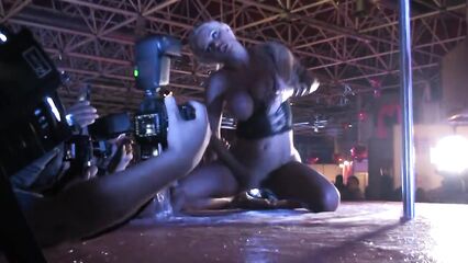 Катя Самбука, порно на сцене в Барселоне на SEB2013