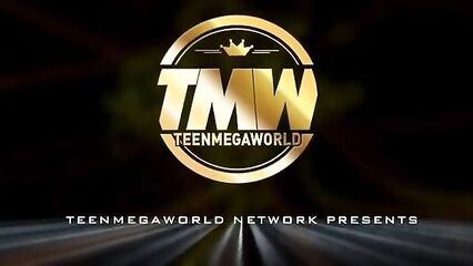 1 парень удовлетворил 2 девушек вагинально и анально