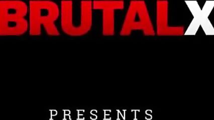 Учитель по йоге трахнул в анал подопечную