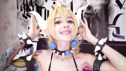 Анал с красивой куколкой Purple Bitch — домашнее порно