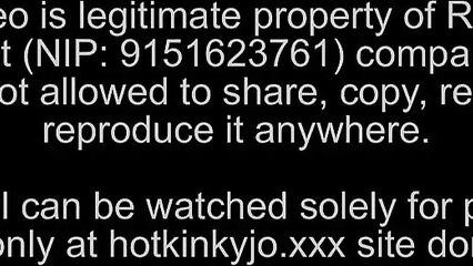 Жесткое порно: 2 руки в анале невесты в свадебной фате