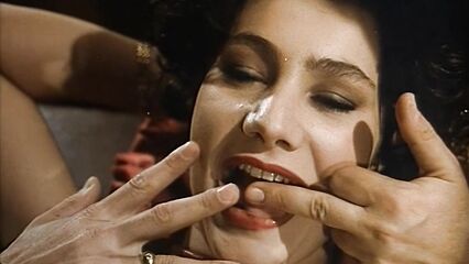 Эротические приключения Красной Шапочки с русским переводом