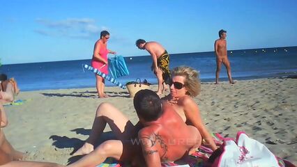 Групповые порно оргии нудистов на пляже: Секс в дюнах 7