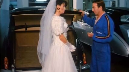 Моя жена любит всех (с русским переводом) 1995