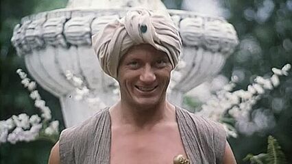 Аладдин или Эротические сны Аладдина с русским переводом