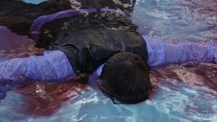 Неудобная любовница — порнофильм с русским переводом