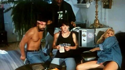 Сексуальный киллер Никита (1997) с русским переводом